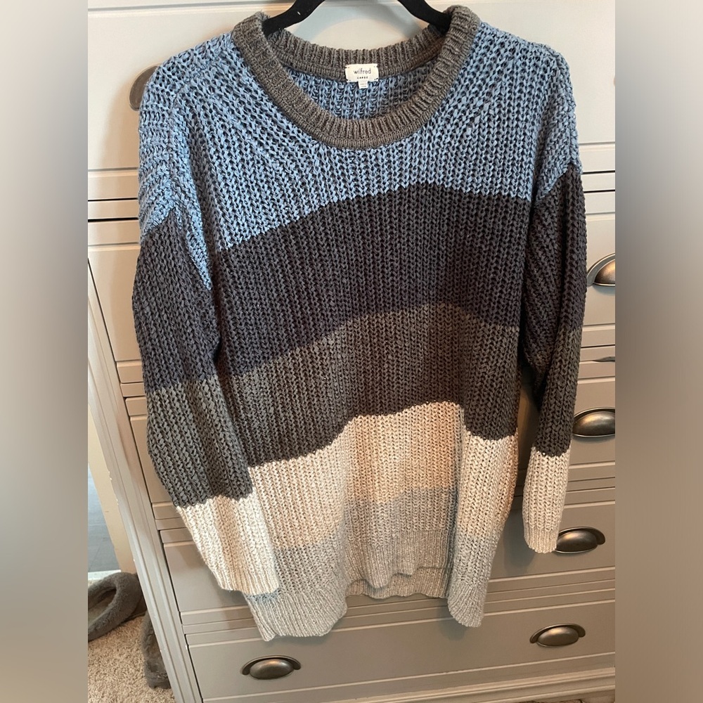 Aritzia Sweater​